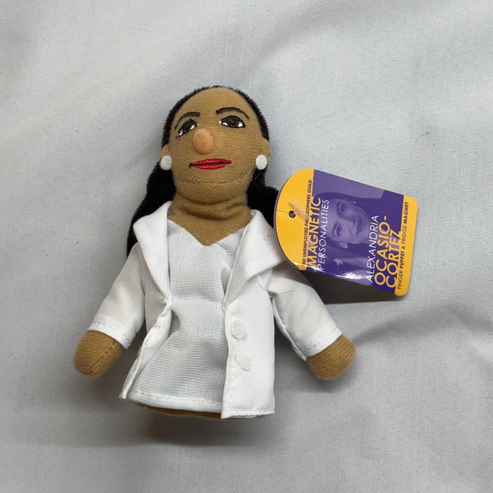 Unemployed Philosophers Guild AOC Finger‎ Puppet Magnet OS White Excellent Plush